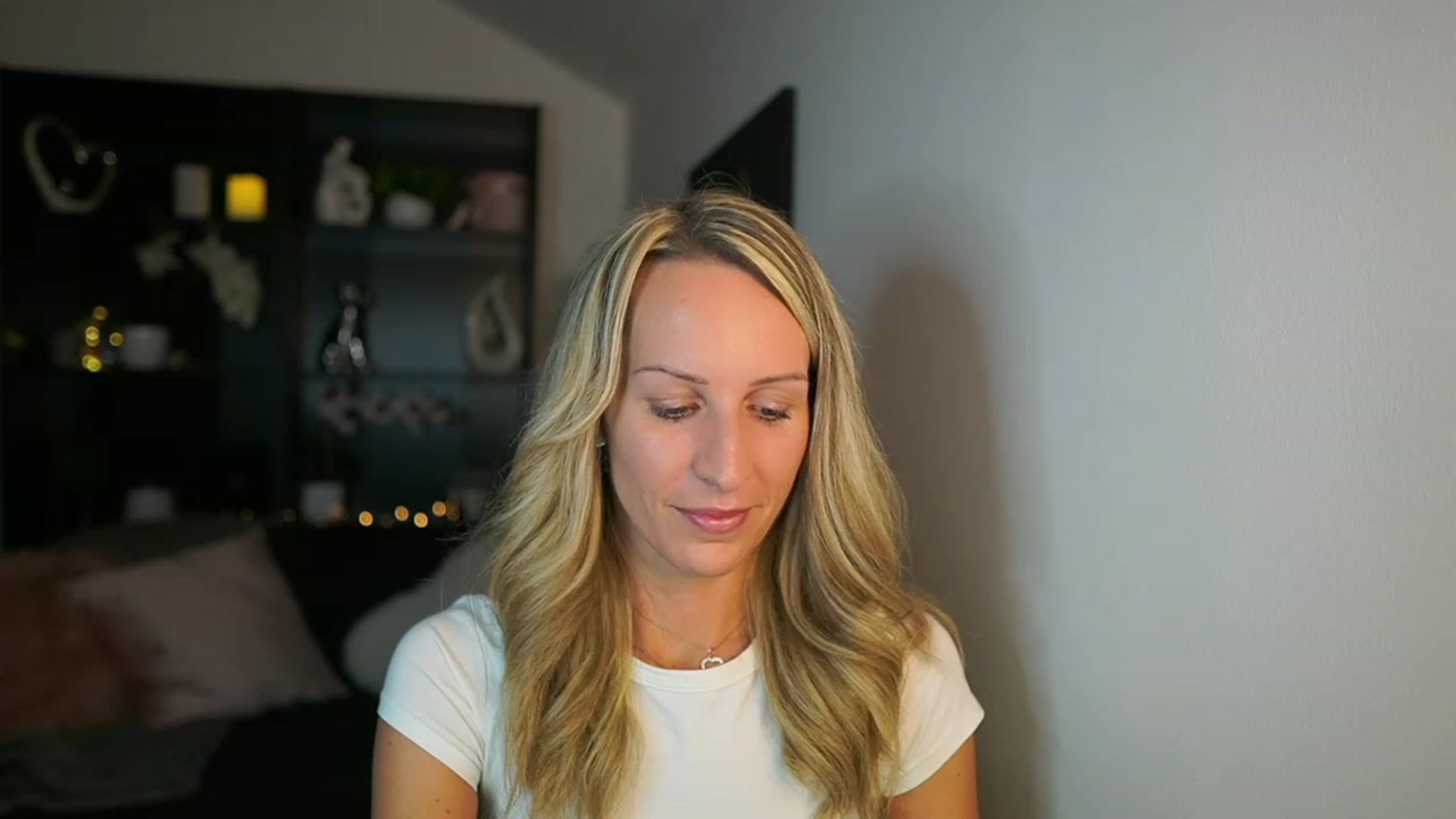 Gallery image thumbnail from Nikki__Sexx__'s myfreecams stream on, 10/23/2023, 22:20 image 15 of 20