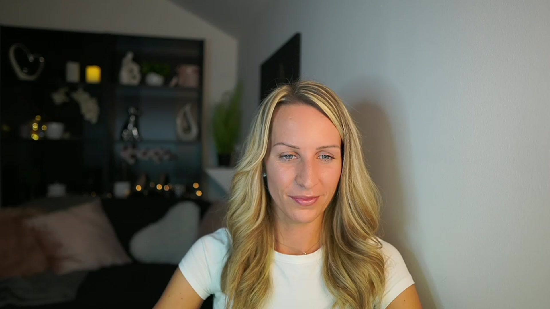Gallery image thumbnail from Nikki__Sexx__'s myfreecams stream on, 10/23/2023, 22:20 image 13 of 20