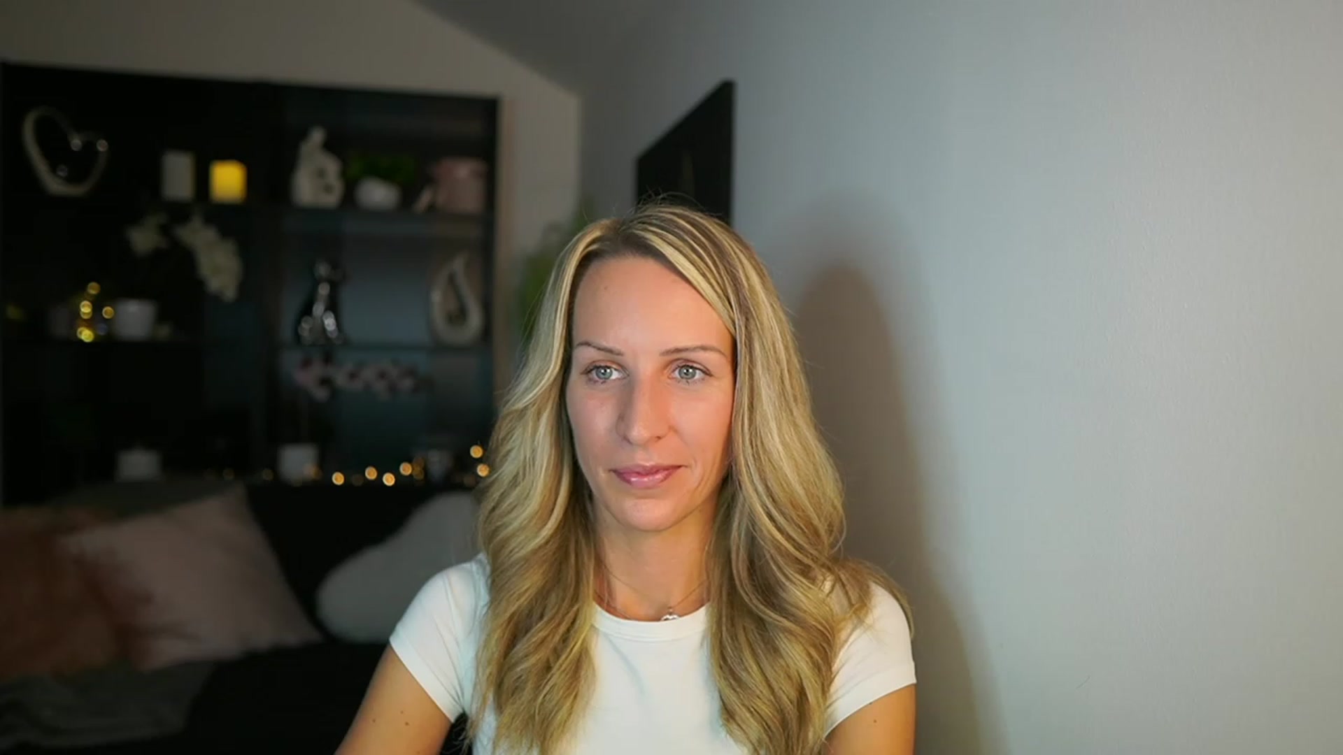 Gallery image thumbnail from Nikki__Sexx__'s myfreecams stream on, 10/23/2023, 22:20 image 16 of 20