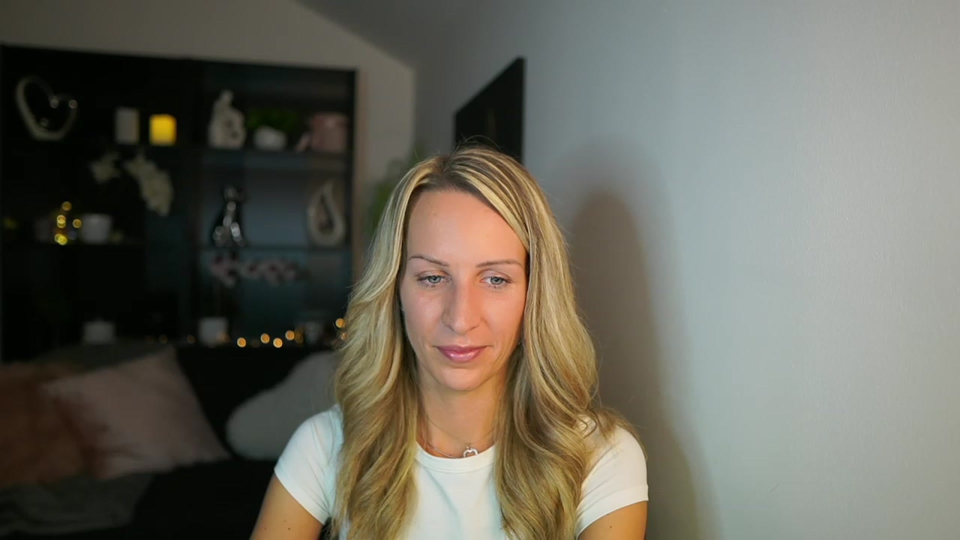 Gallery image thumbnail from Nikki__Sexx__'s myfreecams stream on, 10/23/2023, 22:20 image 17 of 20