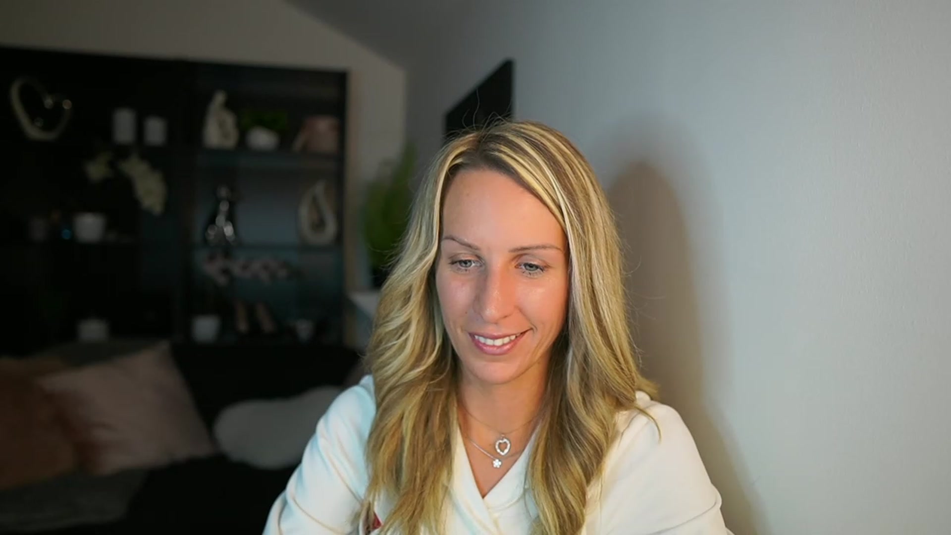 Gallery image thumbnail from Nikki__Sexx__'s myfreecams stream on, 10/24/2023, 19:03 image 20 of 20