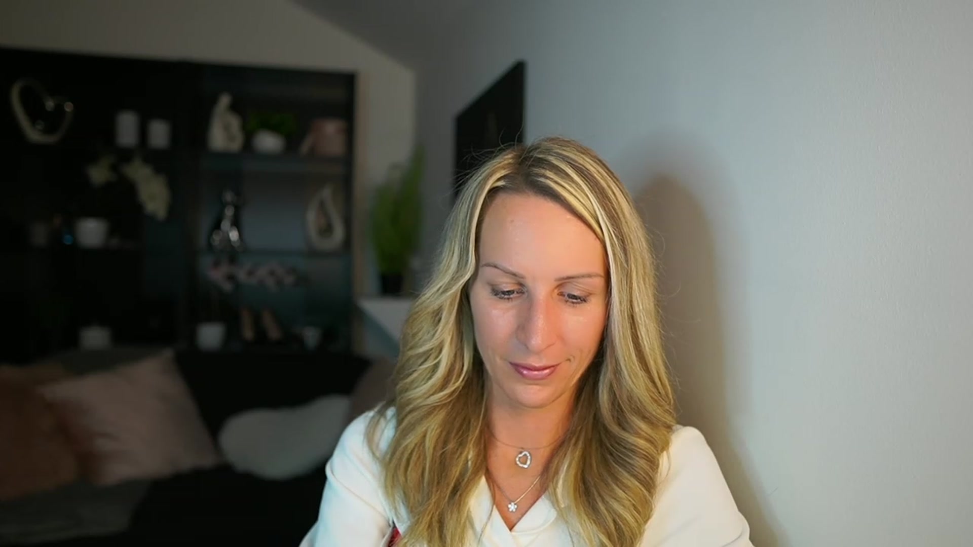 Gallery image thumbnail from Nikki__Sexx__'s myfreecams stream on, 10/24/2023, 19:03 image 9 of 20