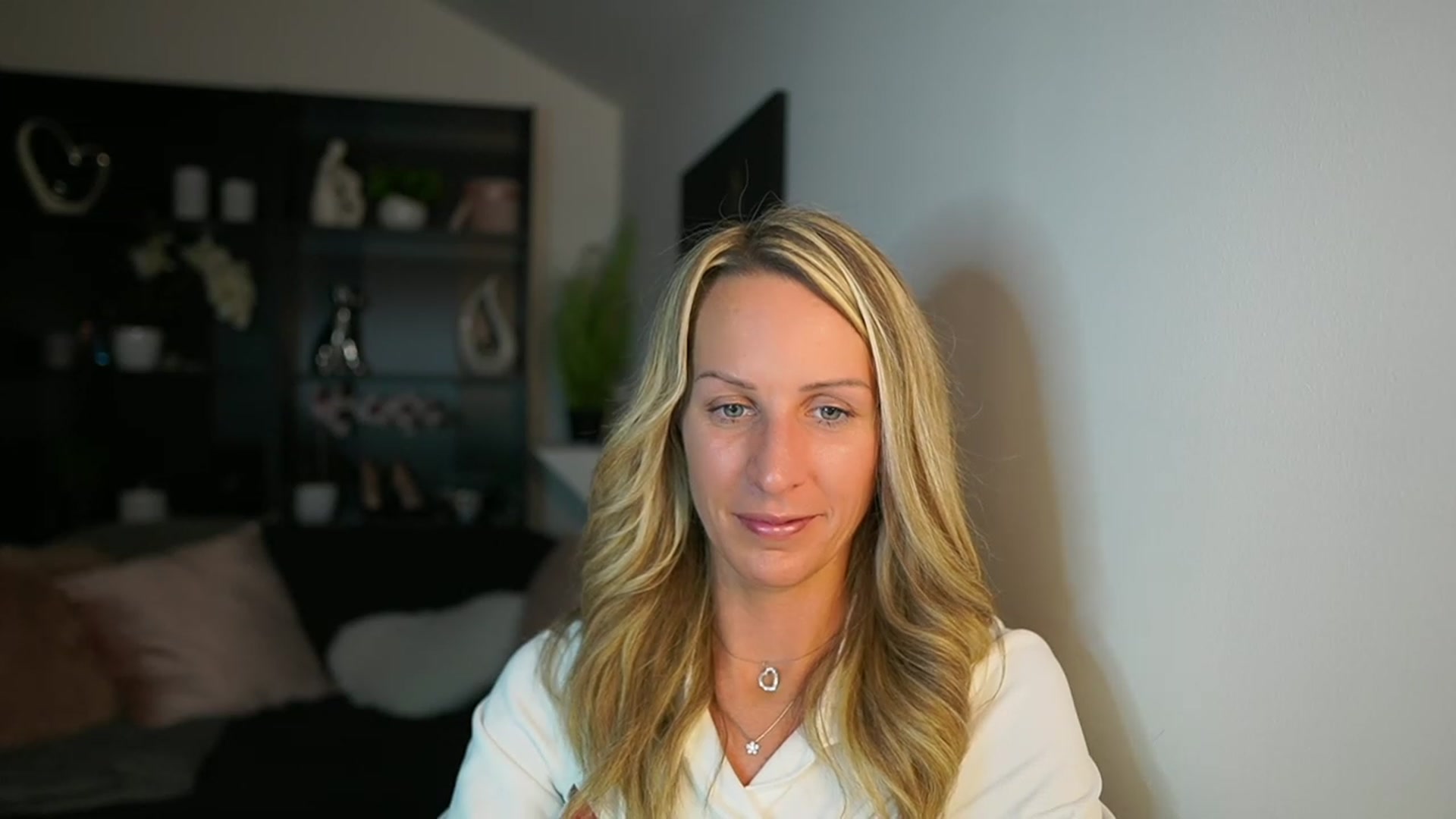 Gallery image thumbnail from Nikki__Sexx__'s myfreecams stream on, 10/24/2023, 19:03 image 10 of 20
