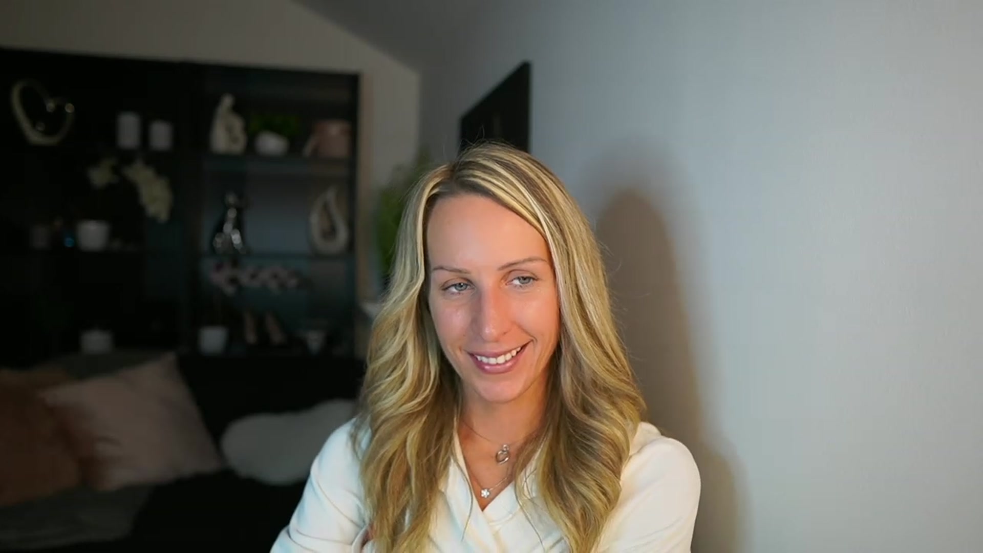 Gallery image thumbnail from Nikki__Sexx__'s myfreecams stream on, 10/24/2023, 19:03 image 11 of 20