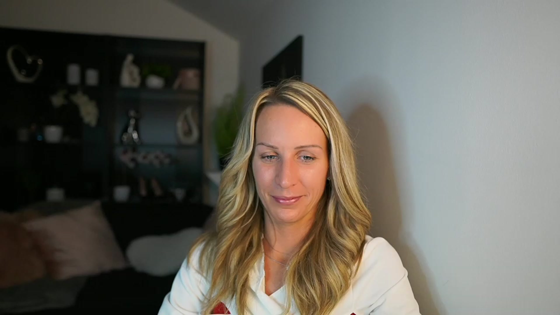 Gallery image thumbnail from Nikki__Sexx__'s myfreecams stream on, 10/24/2023, 19:43 image 1 of 20