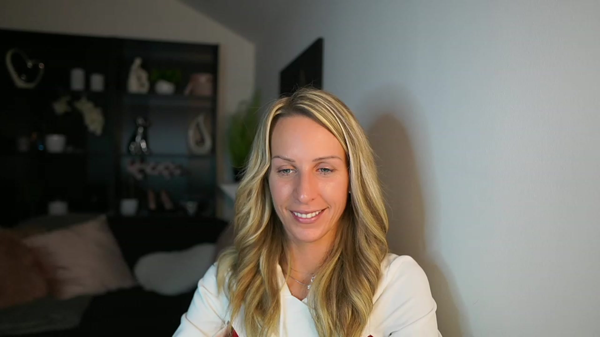 Gallery image thumbnail from Nikki__Sexx__'s myfreecams stream on, 10/24/2023, 20:40 image 6 of 20
