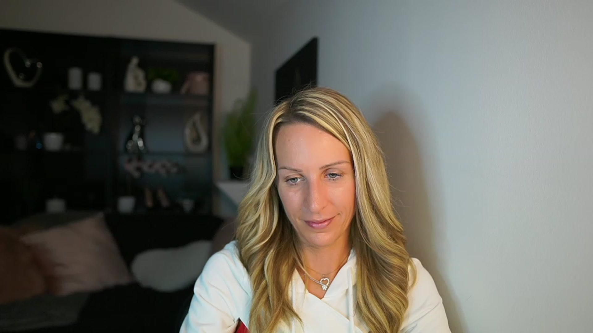 Gallery image thumbnail from Nikki__Sexx__'s myfreecams stream on, 10/24/2023, 20:40 image 12 of 20