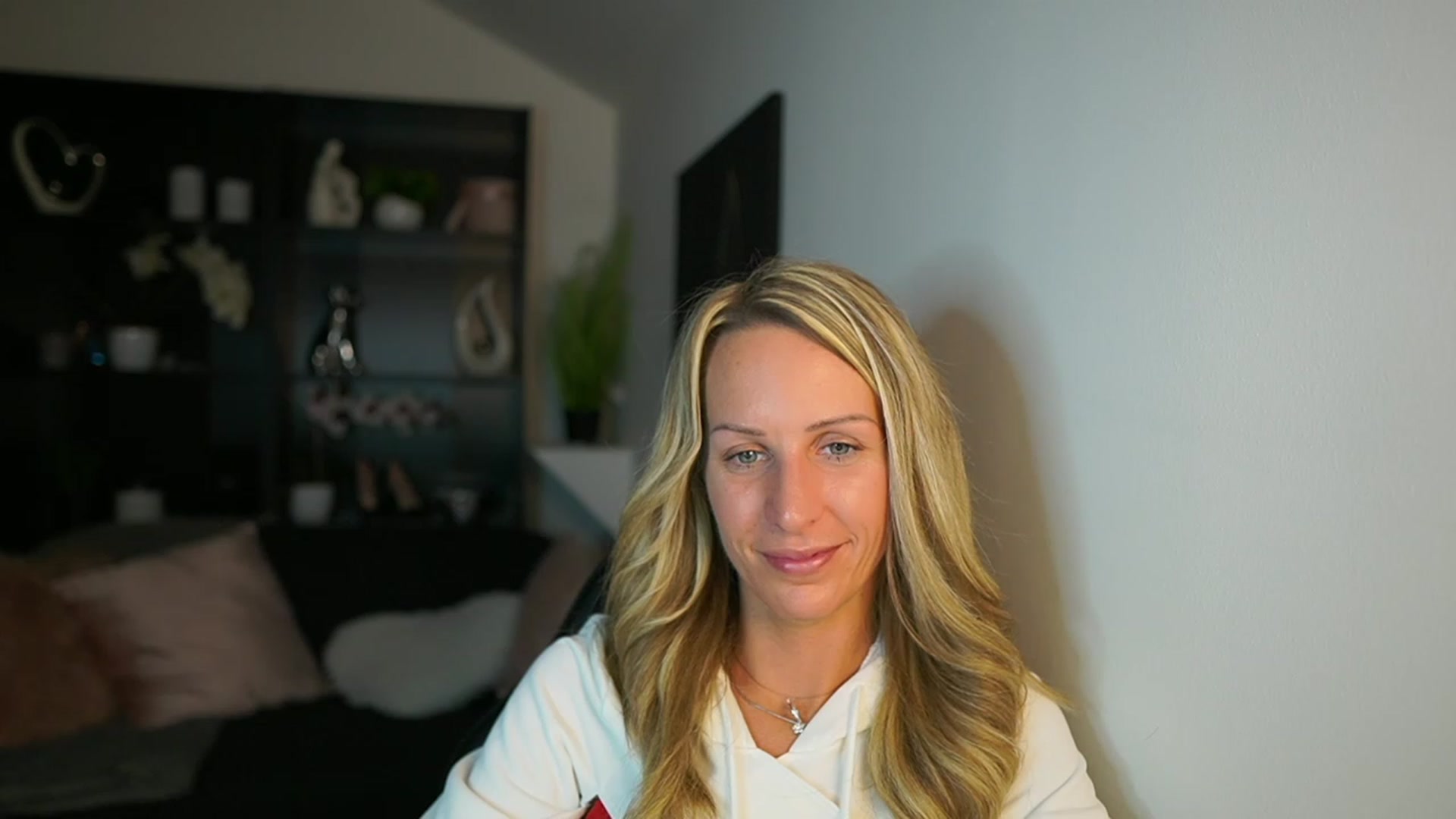 Gallery image thumbnail from Nikki__Sexx__'s myfreecams stream on, 10/24/2023, 20:40 image 17 of 20