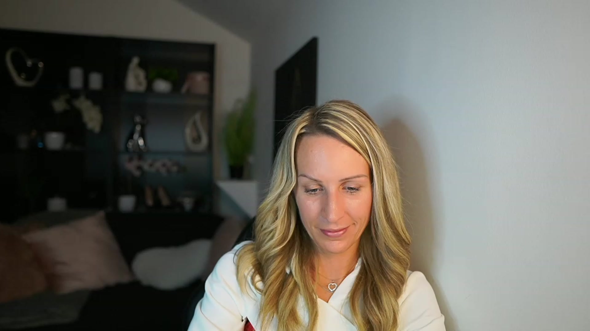 Gallery image thumbnail from Nikki__Sexx__'s myfreecams stream on, 10/24/2023, 20:40 image 2 of 20