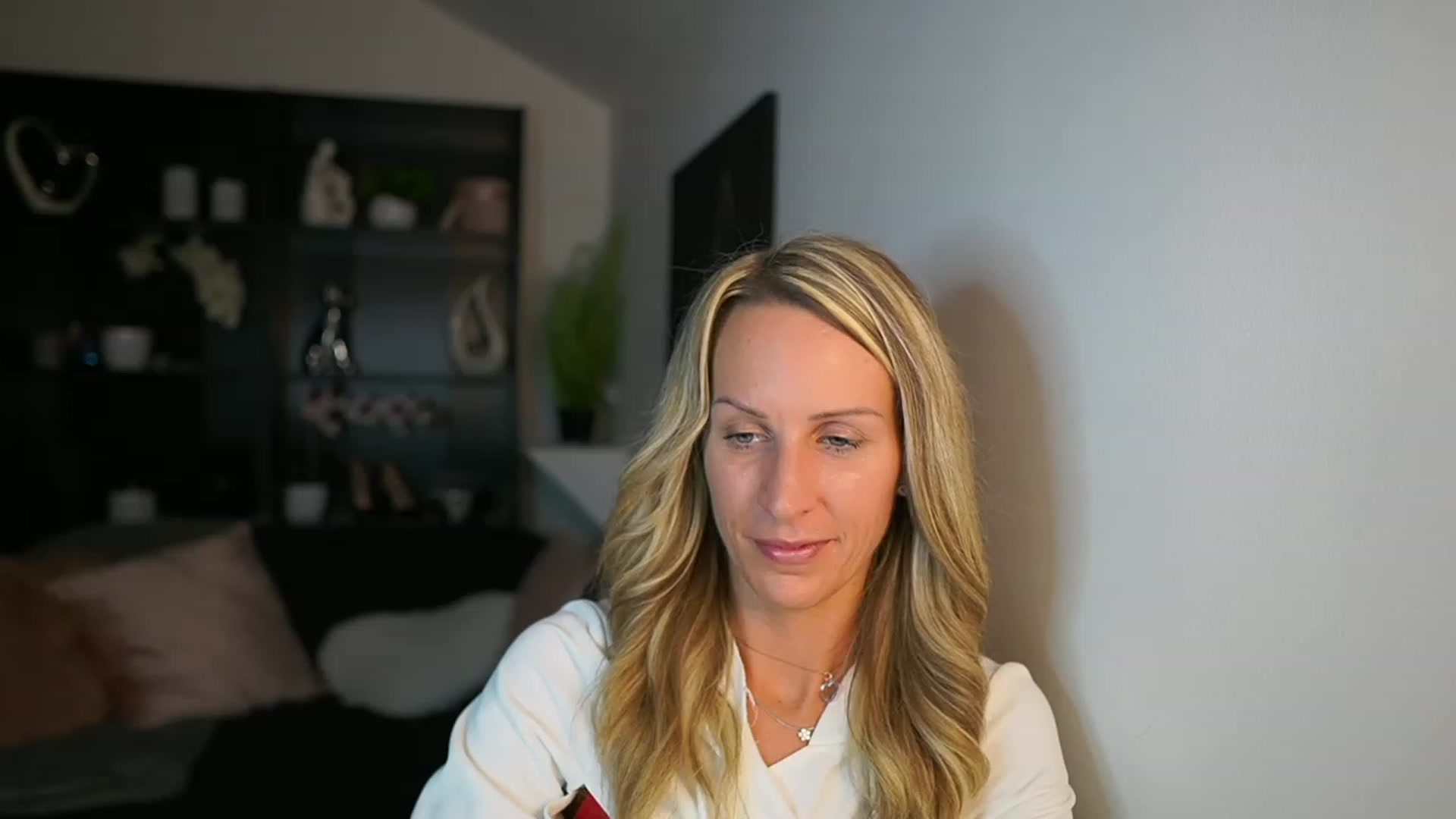 Gallery image thumbnail from Nikki__Sexx__'s myfreecams stream on, 10/24/2023, 21:50 image 11 of 20