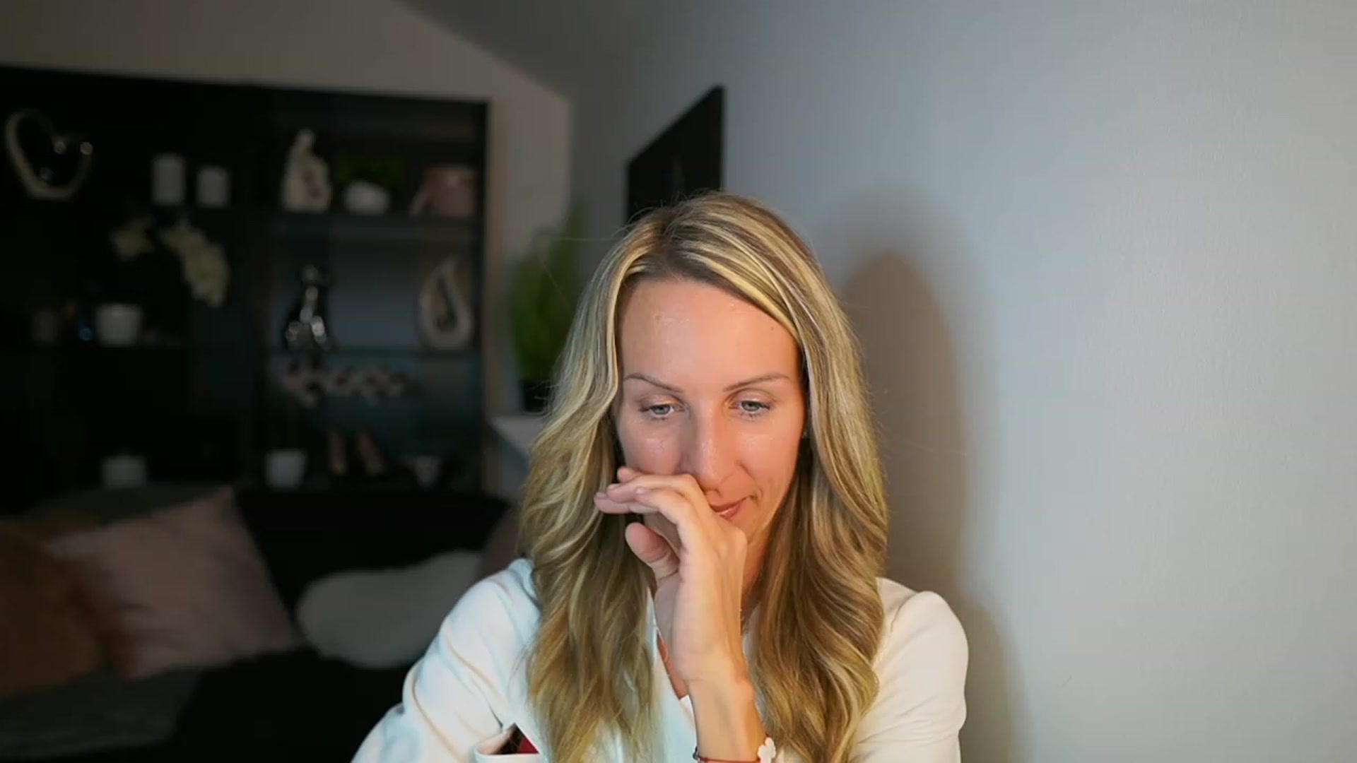 Gallery image thumbnail from Nikki__Sexx__'s myfreecams stream on, 10/24/2023, 21:50 image 10 of 20