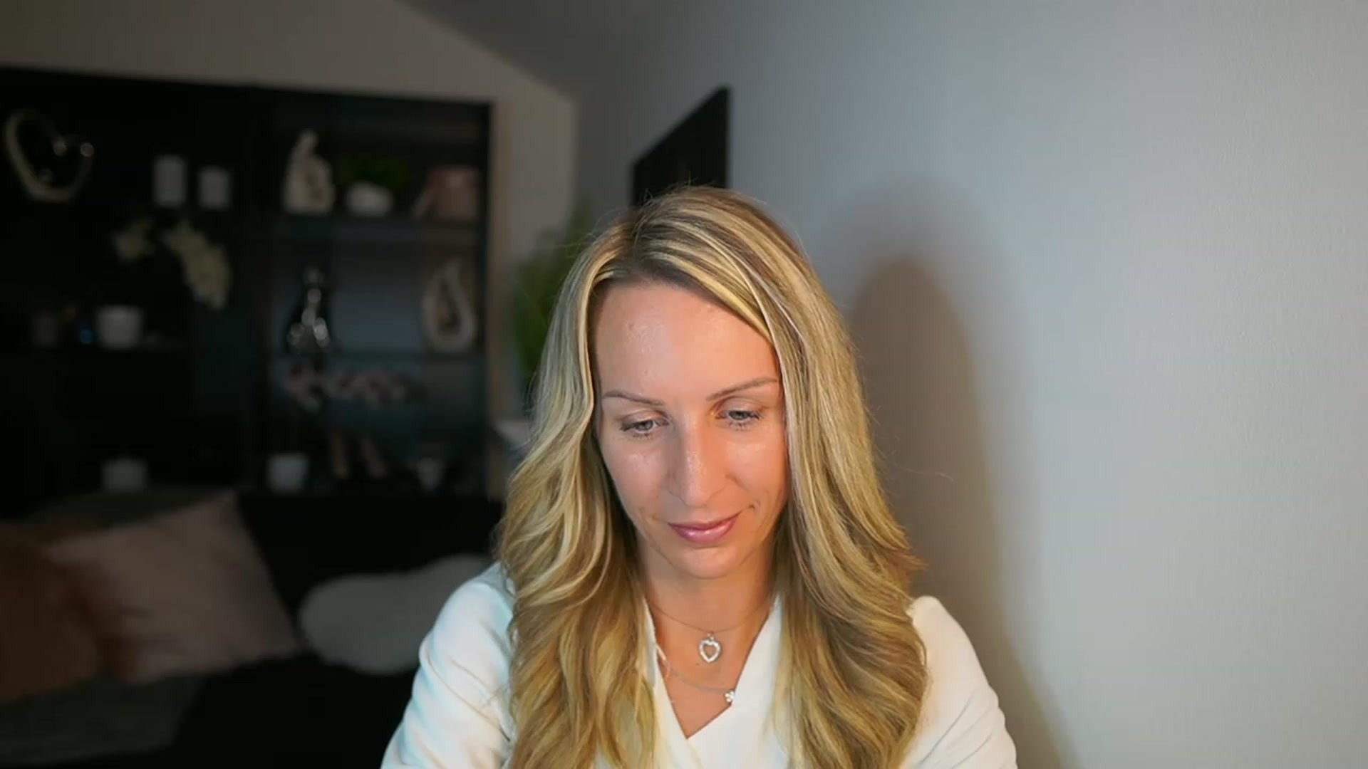 Gallery image thumbnail from Nikki__Sexx__'s myfreecams stream on, 10/24/2023, 21:50 image 6 of 20