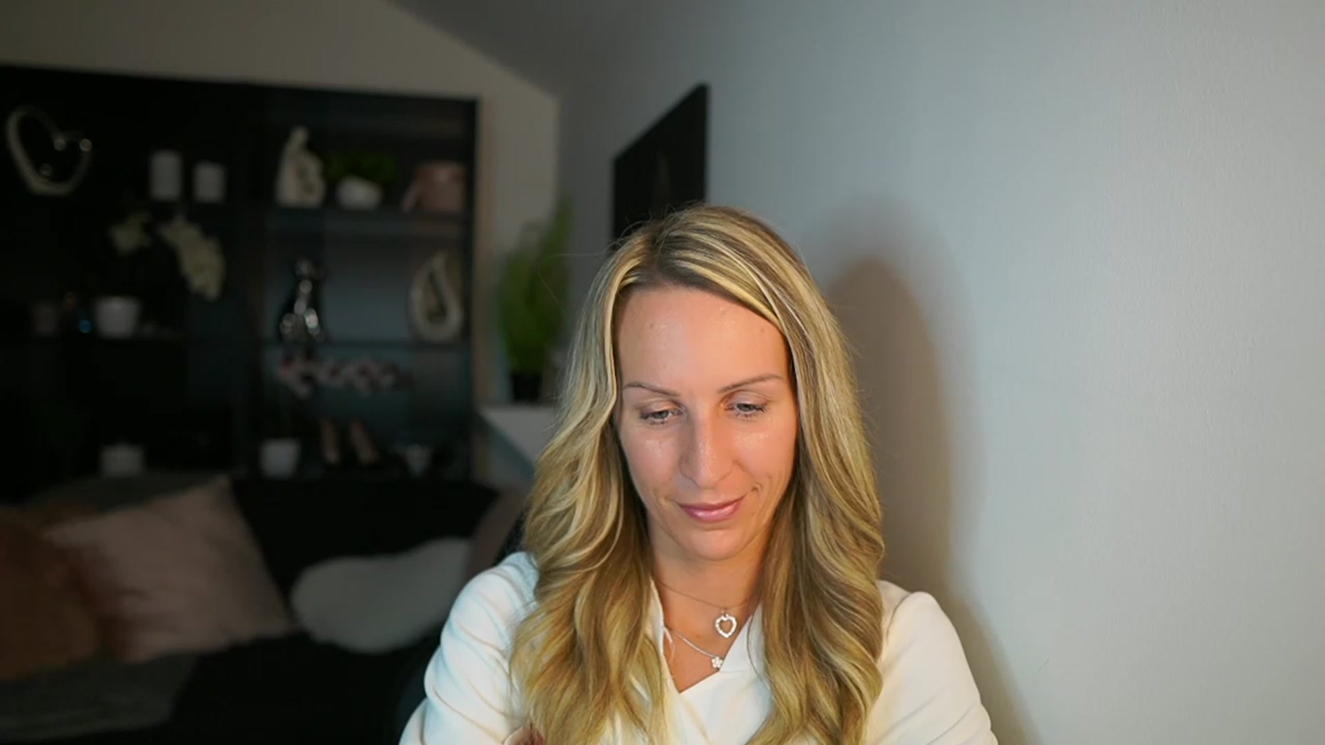 Gallery image thumbnail from Nikki__Sexx__'s myfreecams stream on, 10/24/2023, 21:50 image 14 of 20