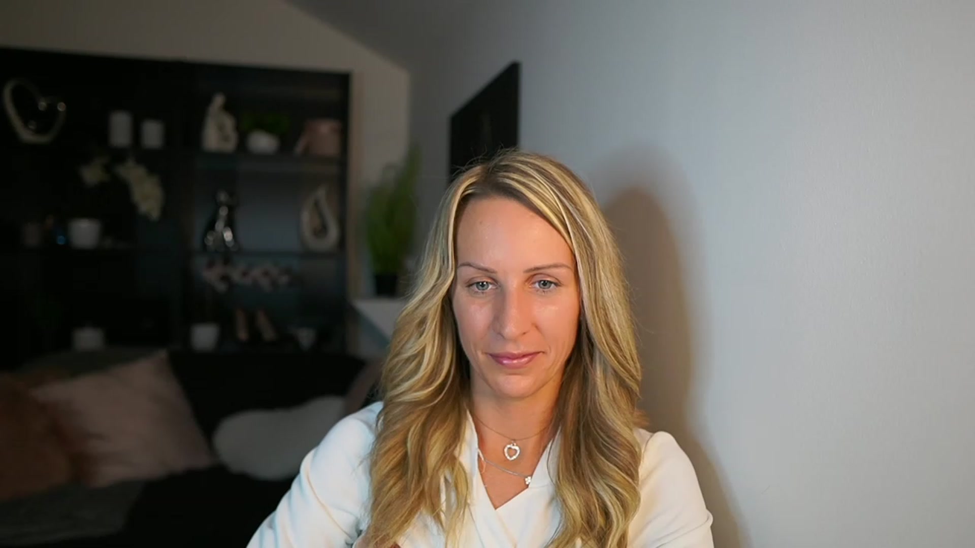 Gallery image thumbnail from Nikki__Sexx__'s myfreecams stream on, 10/24/2023, 21:50 image 8 of 20