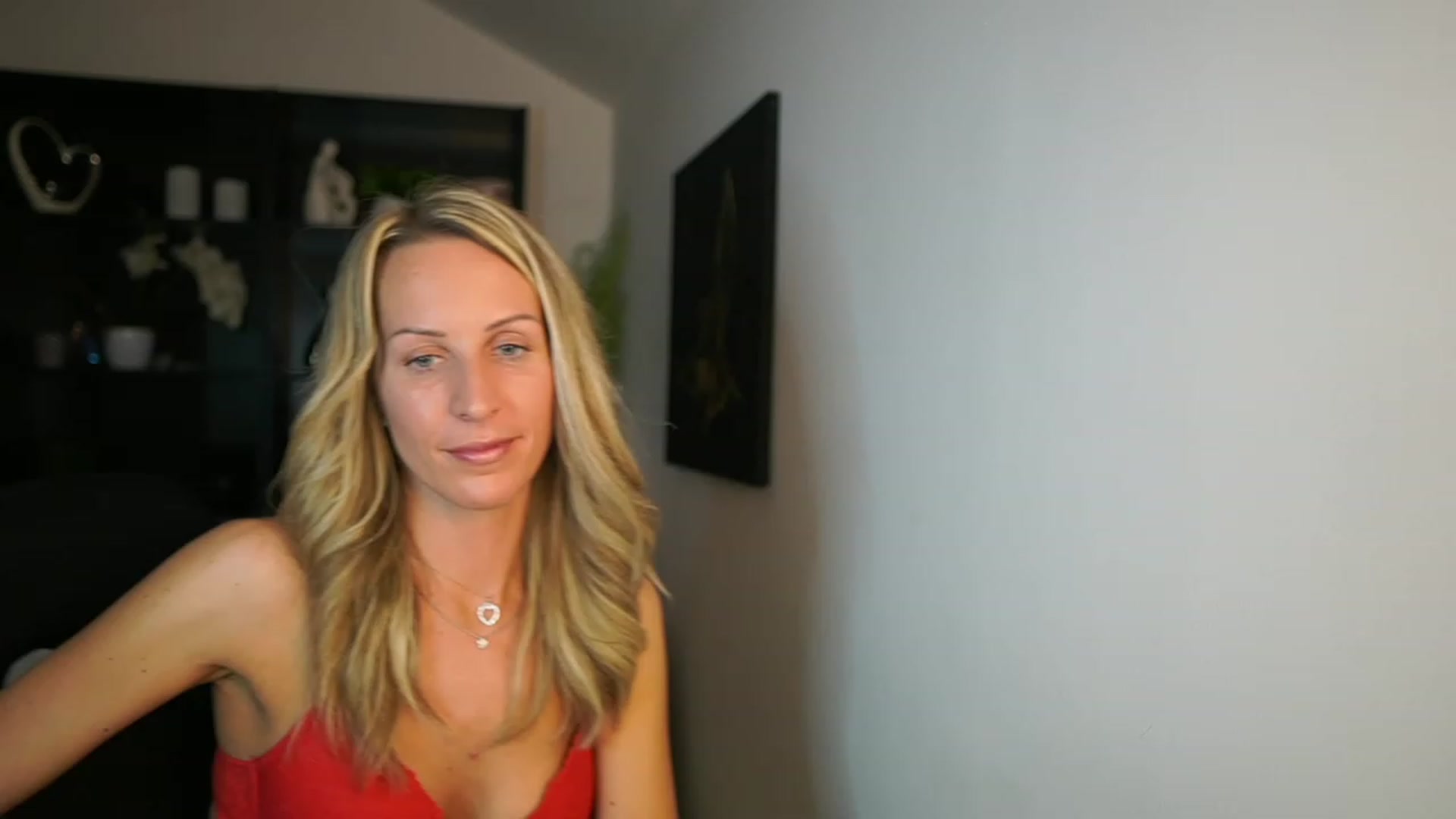 Gallery image thumbnail from Nikki__Sexx__'s myfreecams stream on, 10/24/2023, 22:45 image 6 of 20