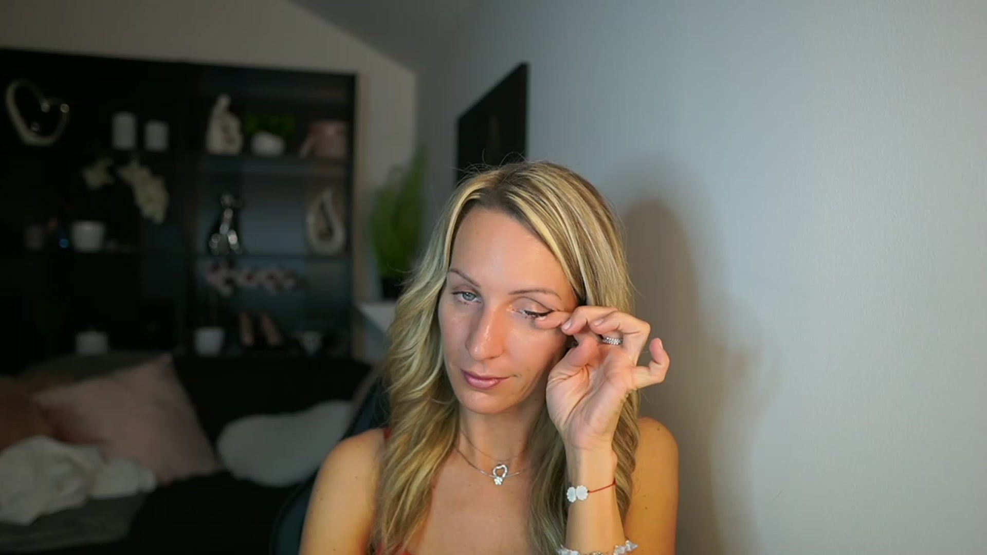 Gallery image thumbnail from Nikki__Sexx__'s myfreecams stream on, 10/24/2023, 22:45 image 18 of 20