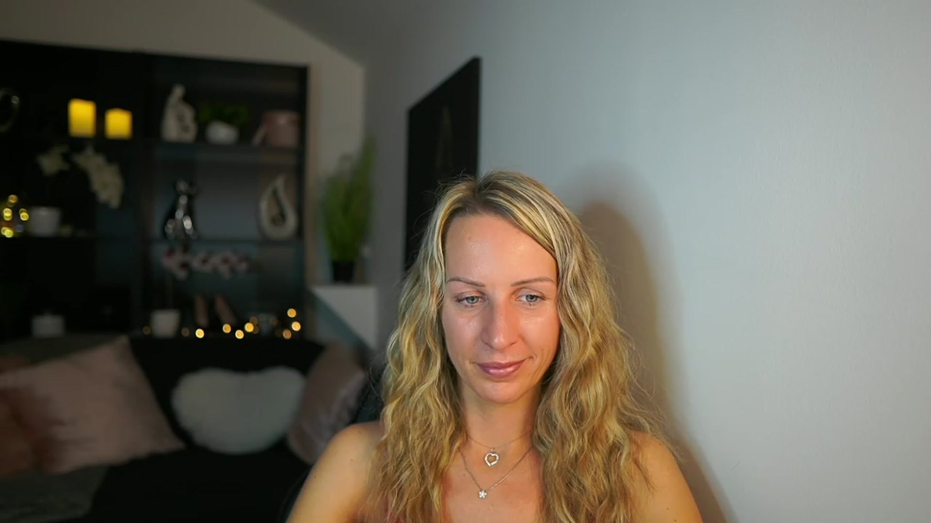 Gallery image thumbnail from Nikki__Sexx__'s myfreecams stream on, 10/26/2023, 19:28 image 11 of 20