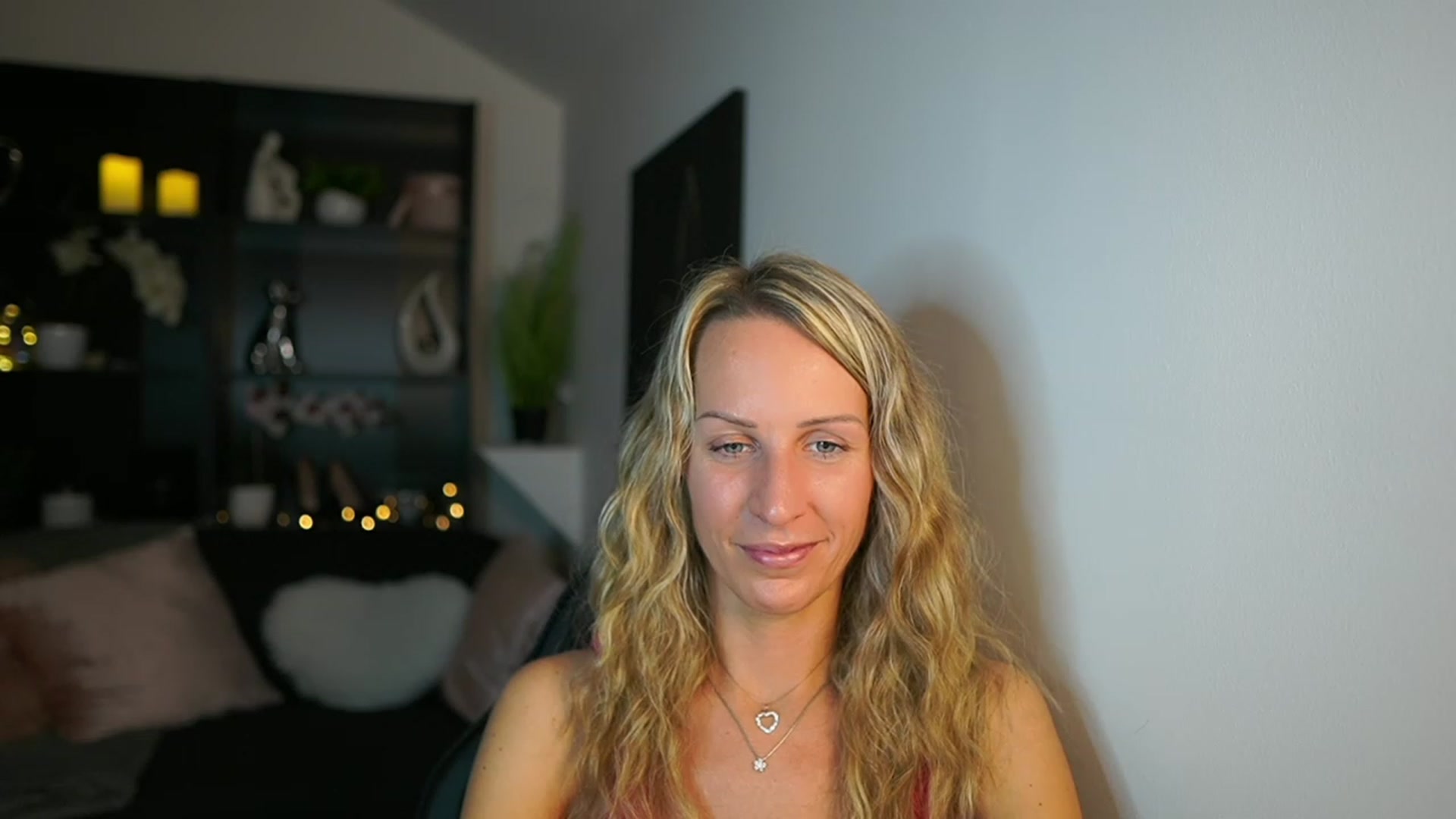 Gallery image thumbnail from Nikki__Sexx__'s myfreecams stream on, 10/26/2023, 19:28 image 14 of 20