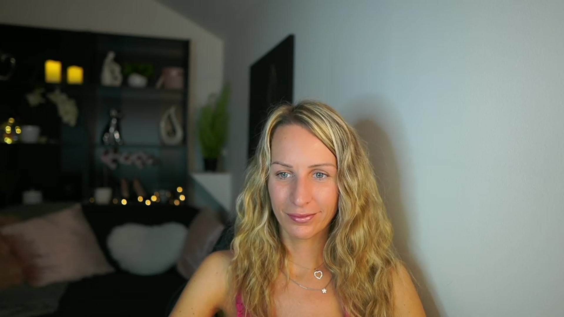 Gallery image thumbnail from Nikki__Sexx__'s myfreecams stream on, 10/26/2023, 19:28 image 3 of 20