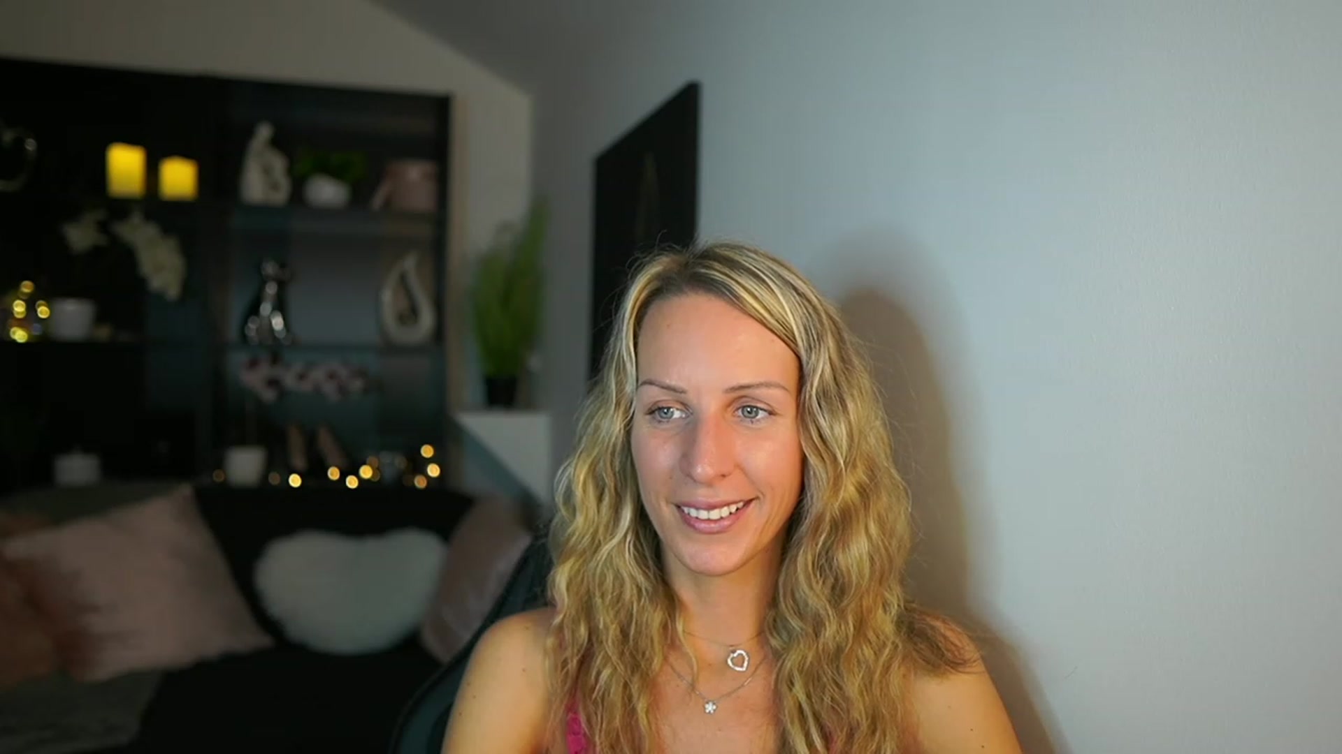 Gallery image thumbnail from Nikki__Sexx__'s myfreecams stream on, 10/26/2023, 19:28 image 5 of 20