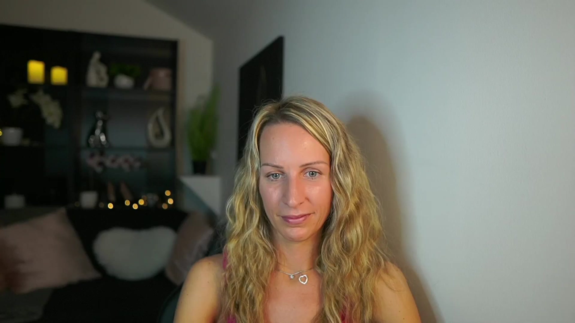 Gallery image thumbnail from Nikki__Sexx__'s myfreecams stream on, 10/26/2023, 20:29 image 16 of 20
