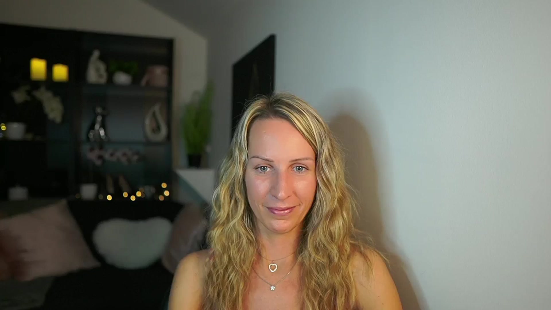 Gallery image thumbnail from Nikki__Sexx__'s myfreecams stream on, 10/26/2023, 20:29 image 4 of 20