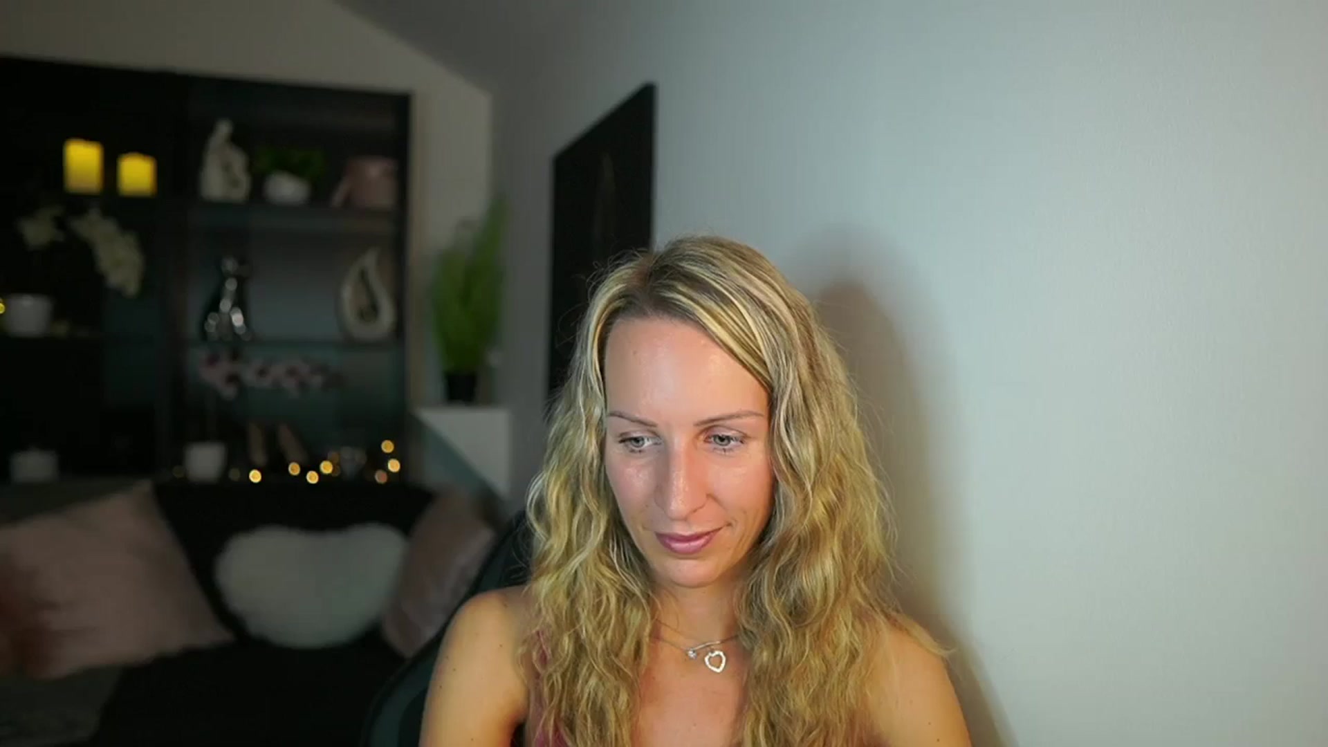 Gallery image thumbnail from Nikki__Sexx__'s myfreecams stream on, 10/26/2023, 20:29 image 18 of 20