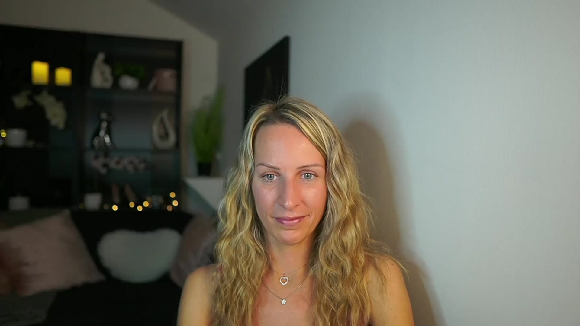 Gallery image thumbnail from Nikki__Sexx__'s myfreecams stream on, 10/26/2023, 20:29 image 3 of 20
