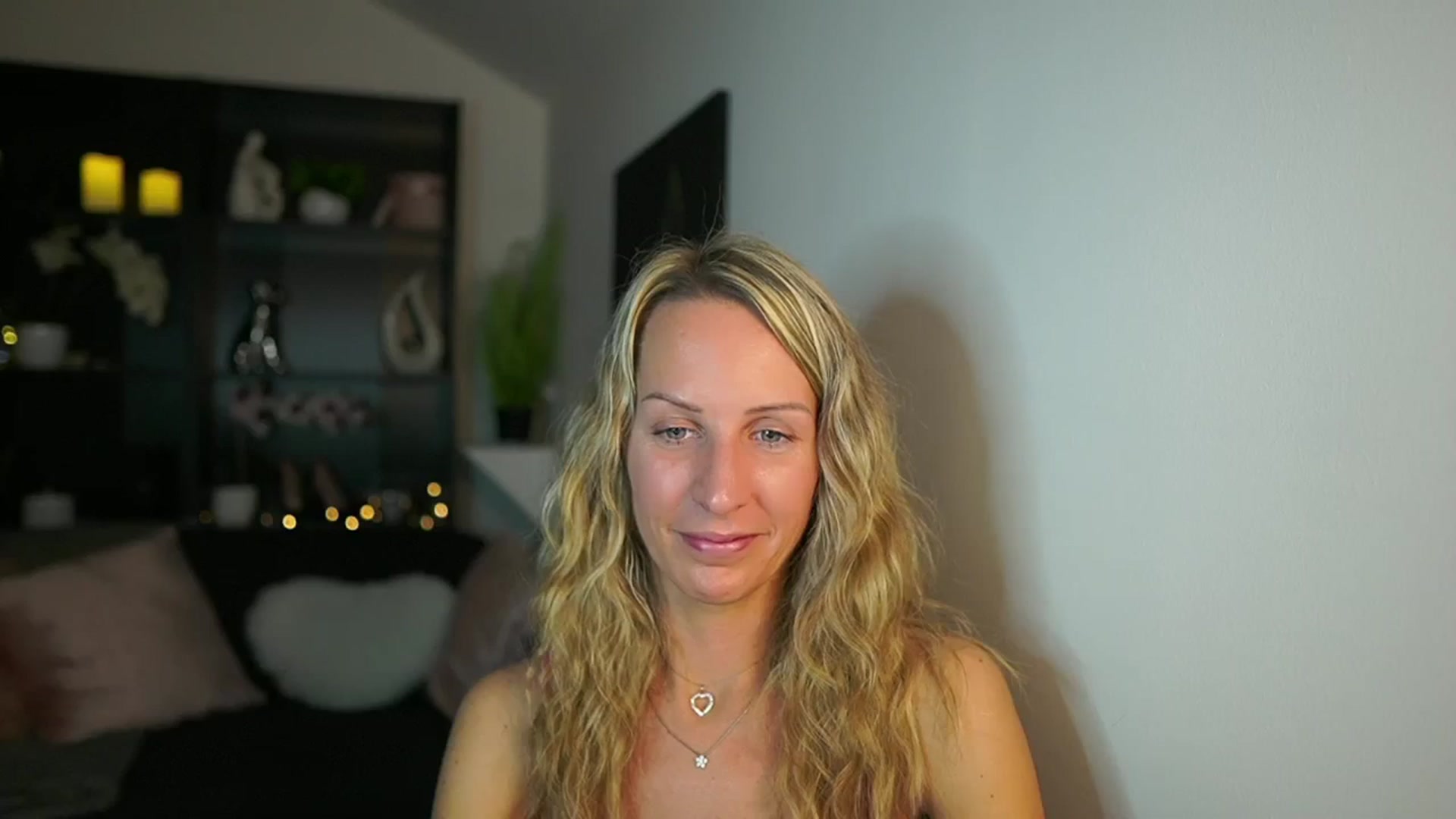 Gallery image thumbnail from Nikki__Sexx__'s myfreecams stream on, 10/26/2023, 20:29 image 2 of 20