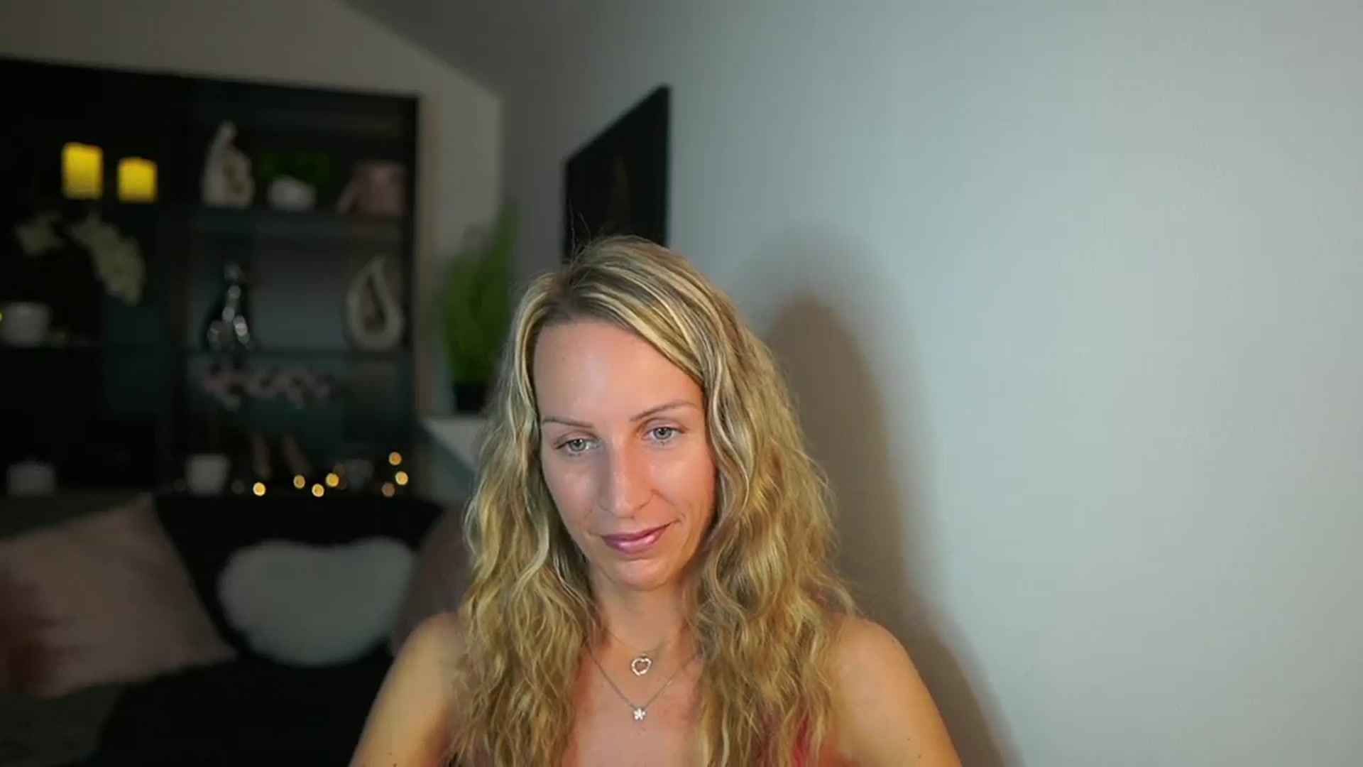Gallery image thumbnail from Nikki__Sexx__'s myfreecams stream on, 10/26/2023, 21:52 image 11 of 20