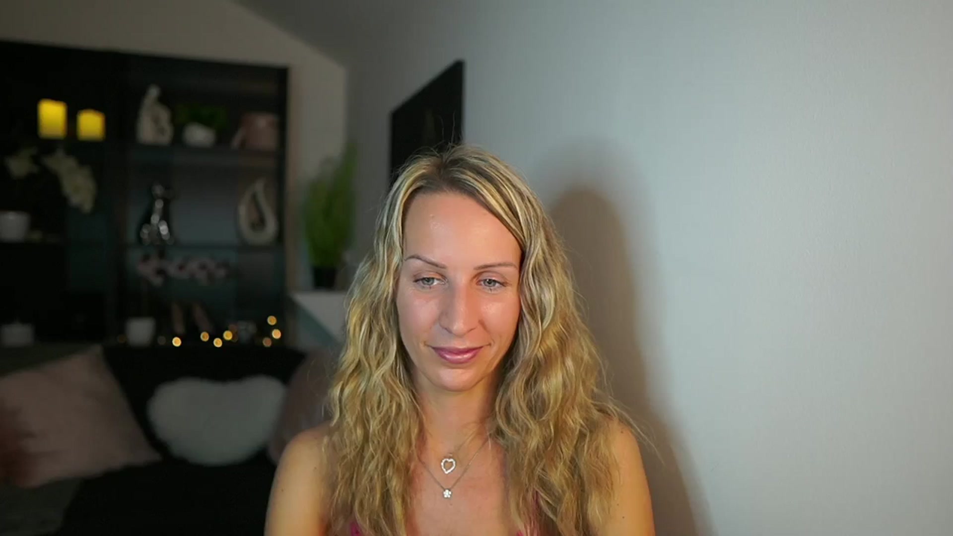 Gallery image thumbnail from Nikki__Sexx__'s myfreecams stream on, 10/26/2023, 22:39 image 9 of 20