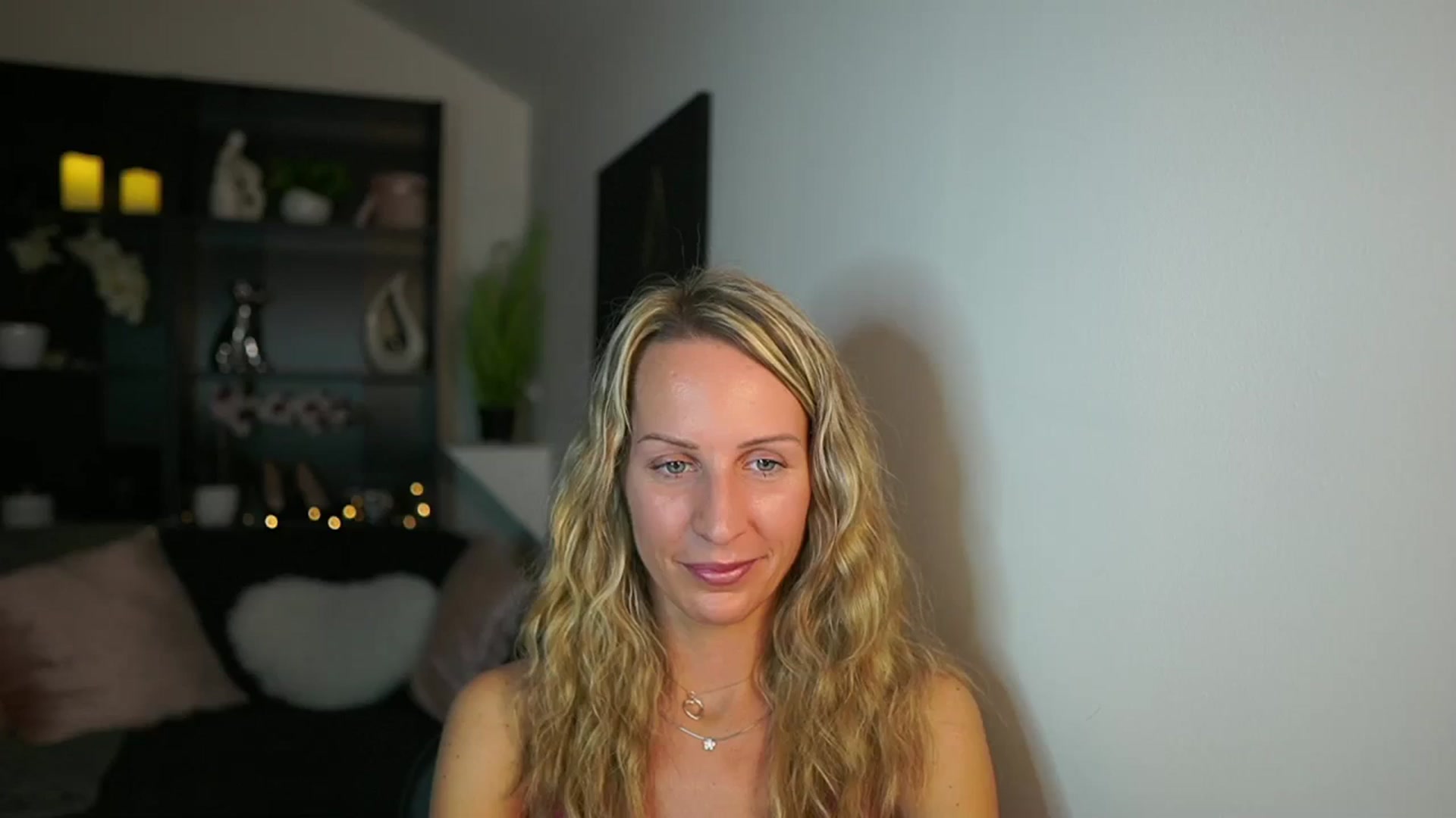 Gallery image thumbnail from Nikki__Sexx__'s myfreecams stream on, 10/26/2023, 22:39 image 14 of 20