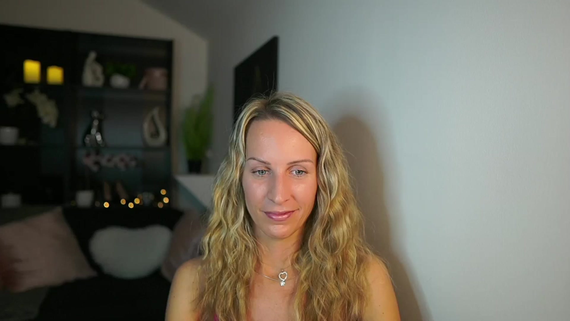 Gallery image thumbnail from Nikki__Sexx__'s myfreecams stream on, 10/26/2023, 22:39 image 7 of 20