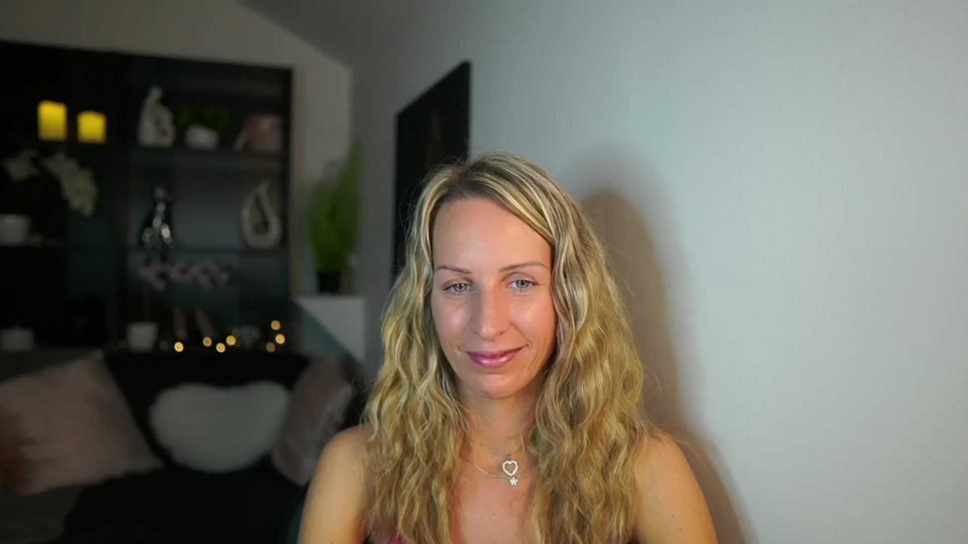 Gallery image thumbnail from Nikki__Sexx__'s myfreecams stream on, 10/26/2023, 22:39 image 3 of 20