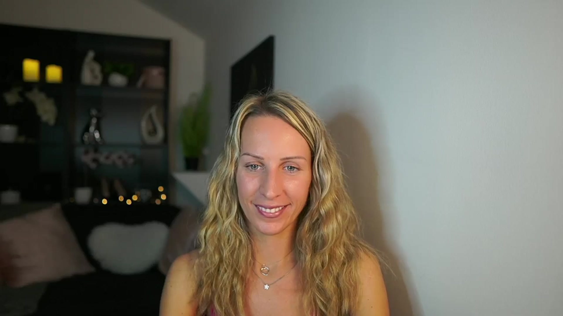 Gallery image thumbnail from Nikki__Sexx__'s myfreecams stream on, 10/26/2023, 22:39 image 10 of 20