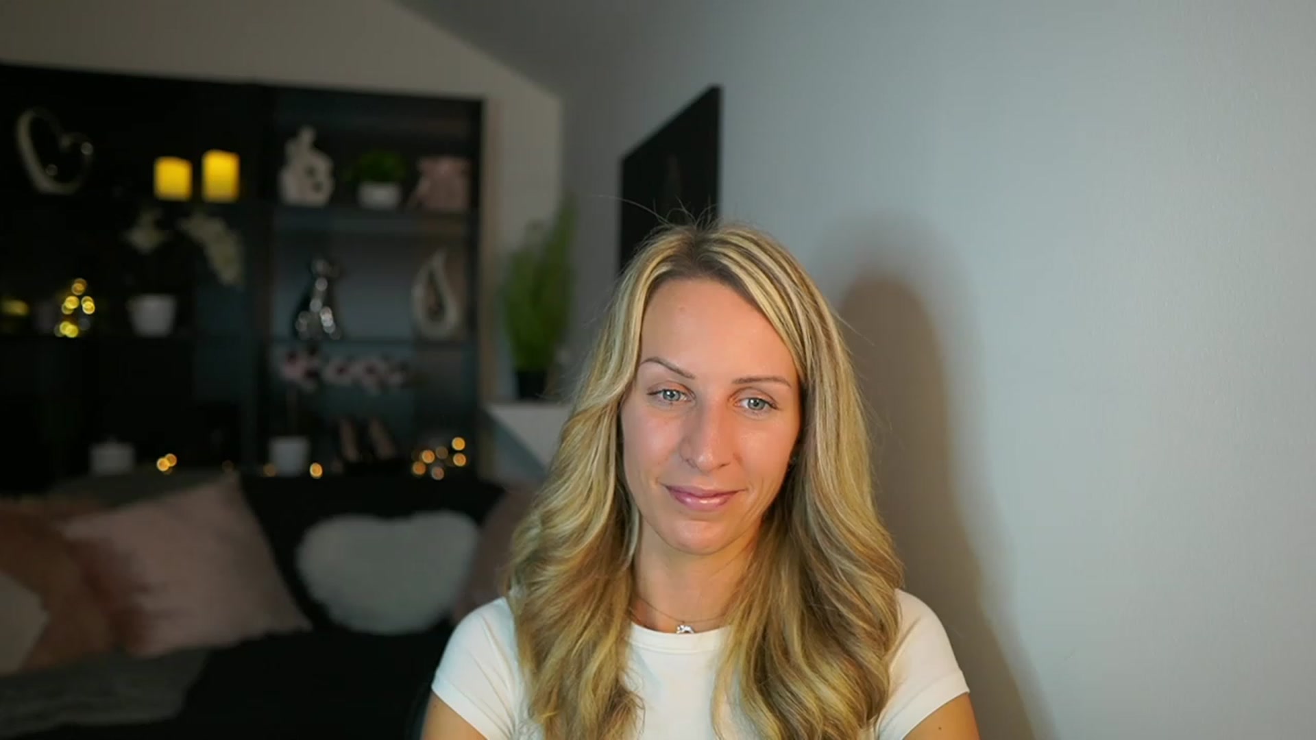 Gallery image thumbnail from Nikki__Sexx__'s myfreecams stream on, 10/30/2023, 20:15 image 18 of 20