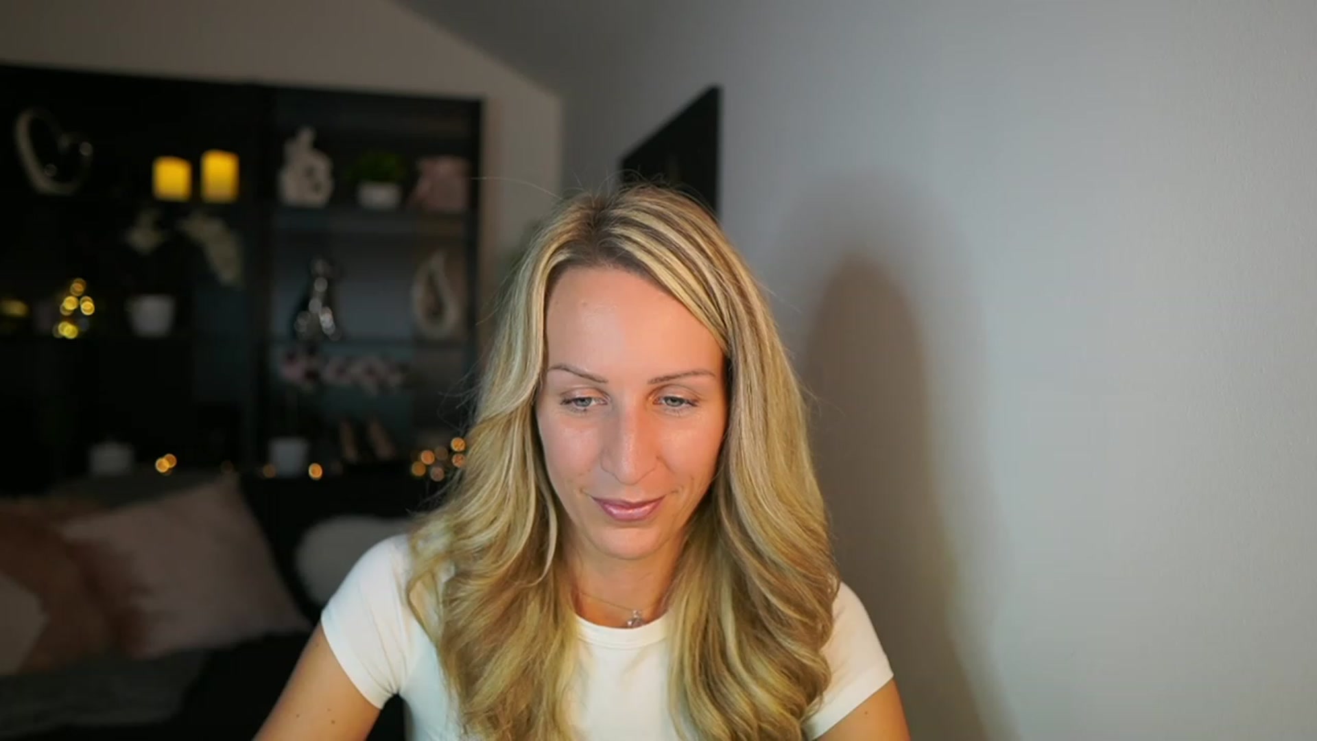 Gallery image thumbnail from Nikki__Sexx__'s myfreecams stream on, 10/30/2023, 20:15 image 8 of 20