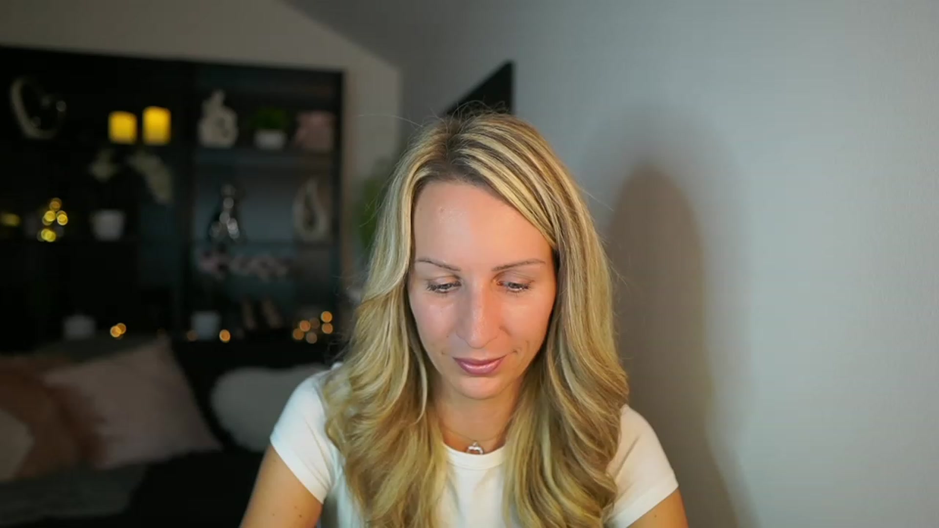 Gallery image thumbnail from Nikki__Sexx__'s myfreecams stream on, 10/30/2023, 20:15 image 12 of 20