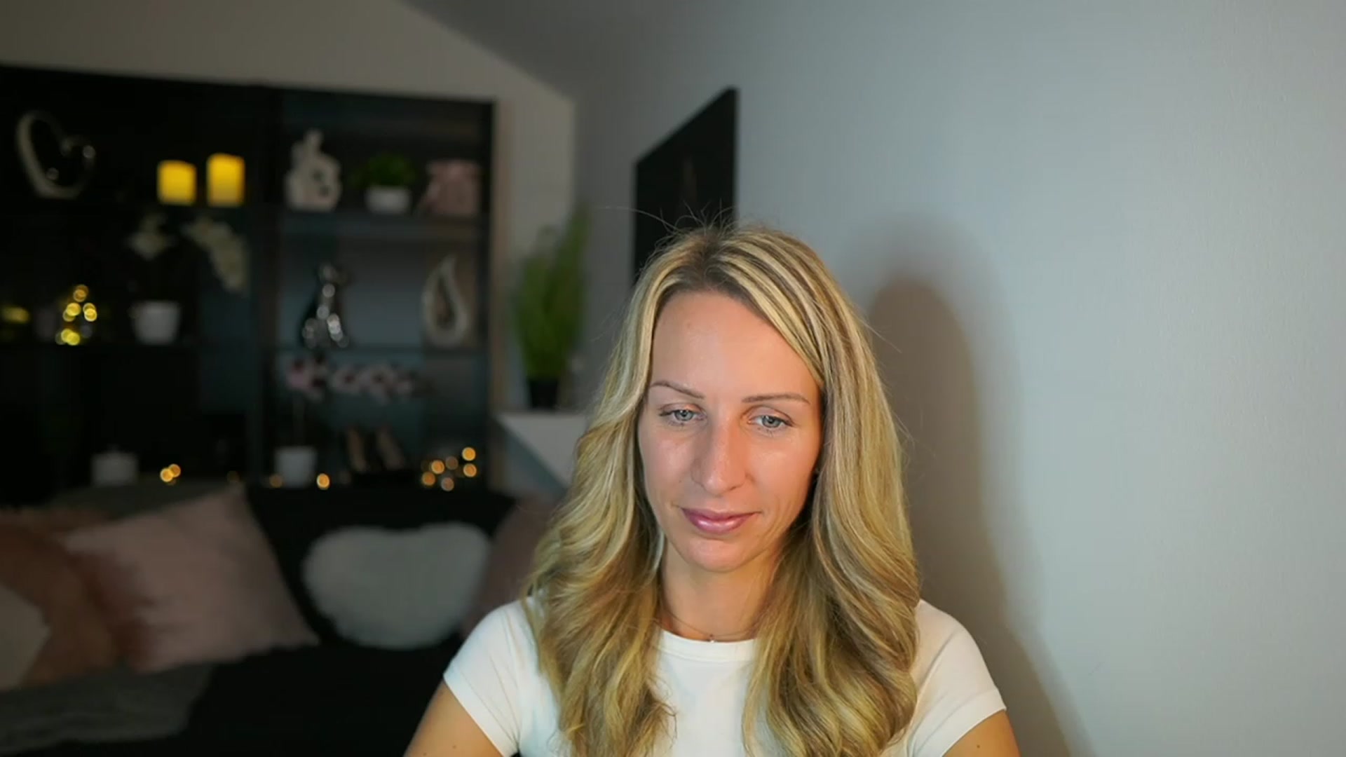 Gallery image thumbnail from Nikki__Sexx__'s myfreecams stream on, 10/30/2023, 20:15 image 15 of 20