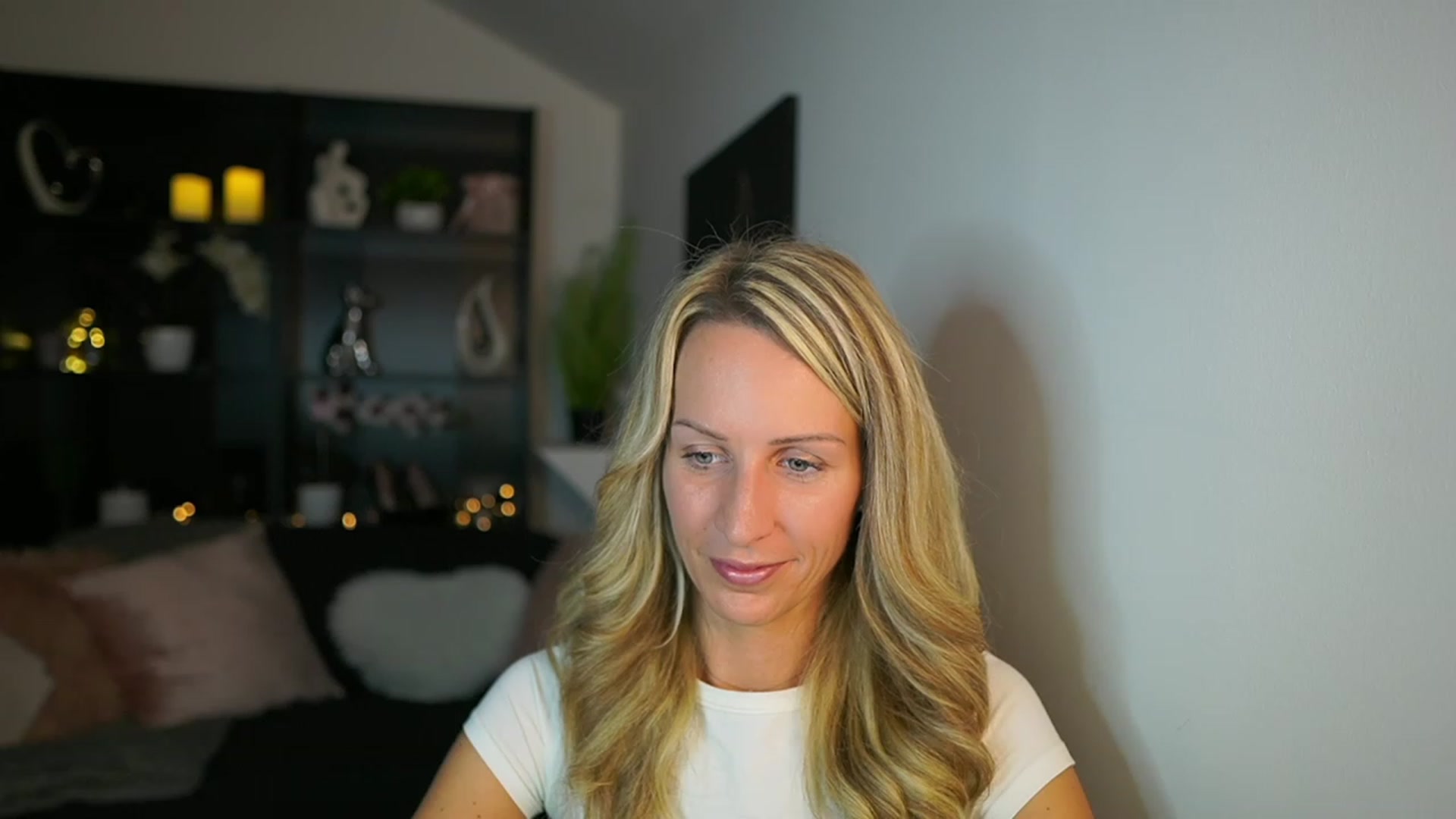 Gallery image thumbnail from Nikki__Sexx__'s myfreecams stream on, 10/30/2023, 20:15 image 13 of 20