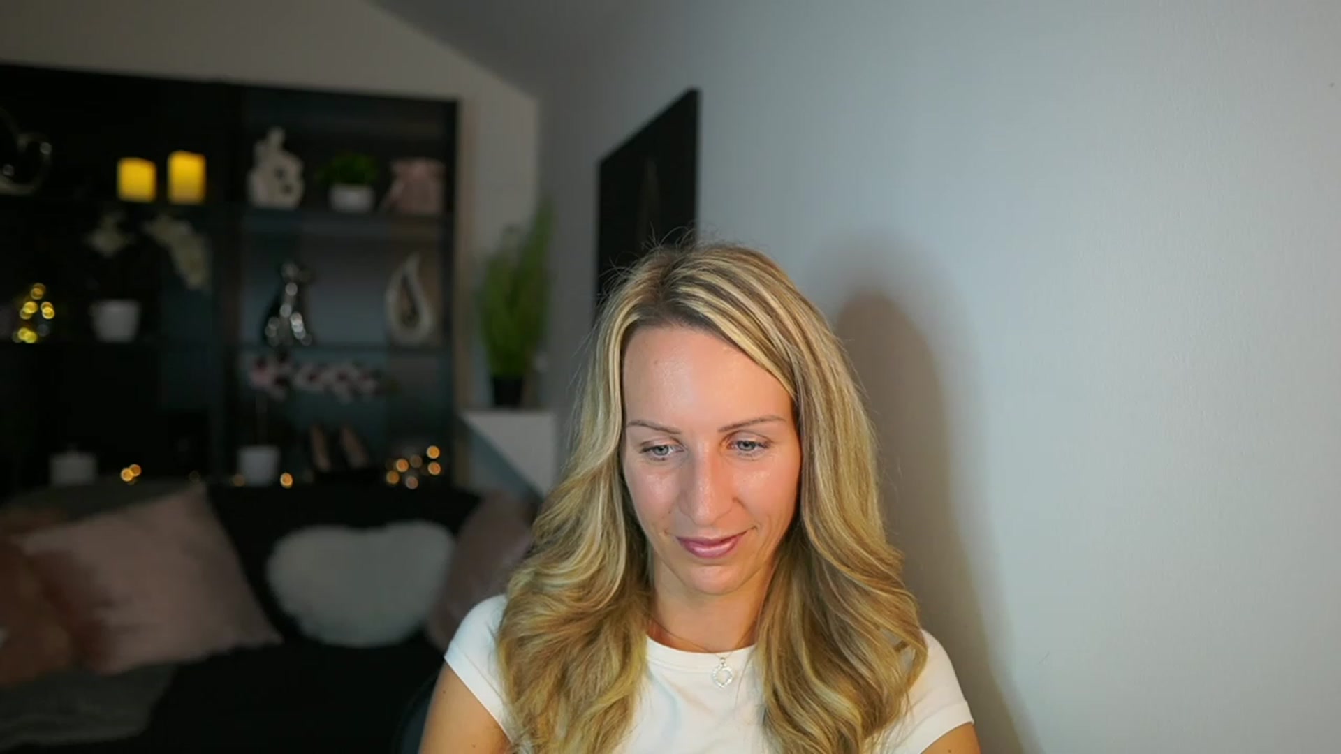Gallery image thumbnail from Nikki__Sexx__'s myfreecams stream on, 10/30/2023, 23:44 image 3 of 20