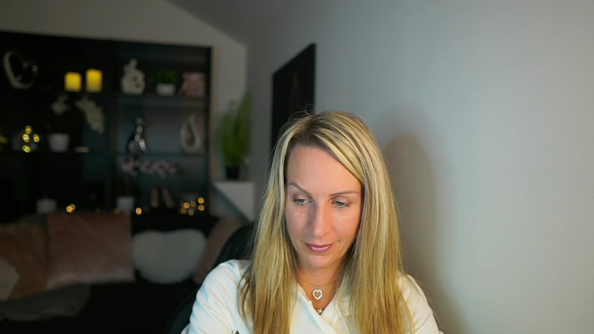 Gallery image thumbnail from Nikki__Sexx__'s myfreecams stream on, 11/06/2023, 20:27 image 3 of 20