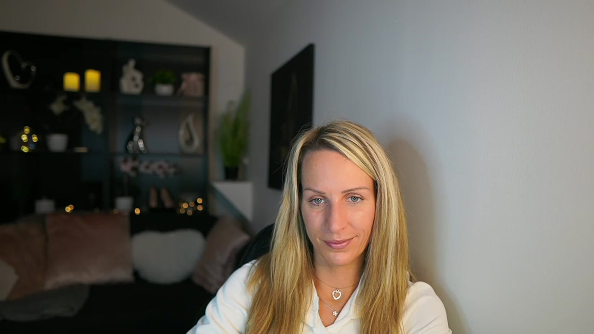 Gallery image thumbnail from Nikki__Sexx__'s myfreecams stream on, 11/06/2023, 20:27 image 19 of 20