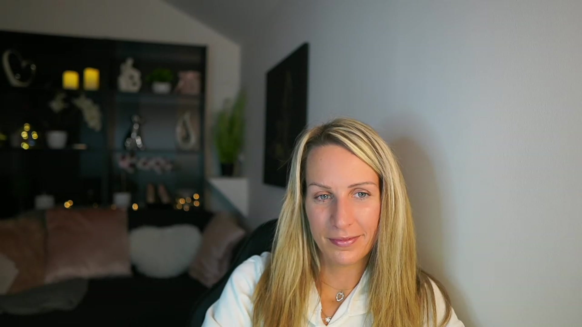 Gallery image thumbnail from Nikki__Sexx__'s myfreecams stream on, 11/06/2023, 20:27 image 14 of 20