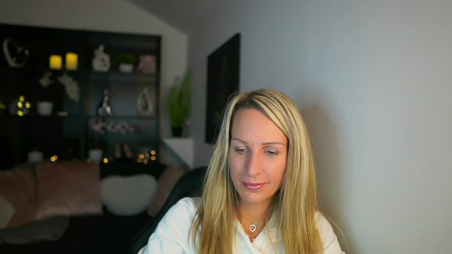 Gallery image thumbnail from Nikki__Sexx__'s myfreecams stream on, 11/06/2023, 20:27 image 4 of 20