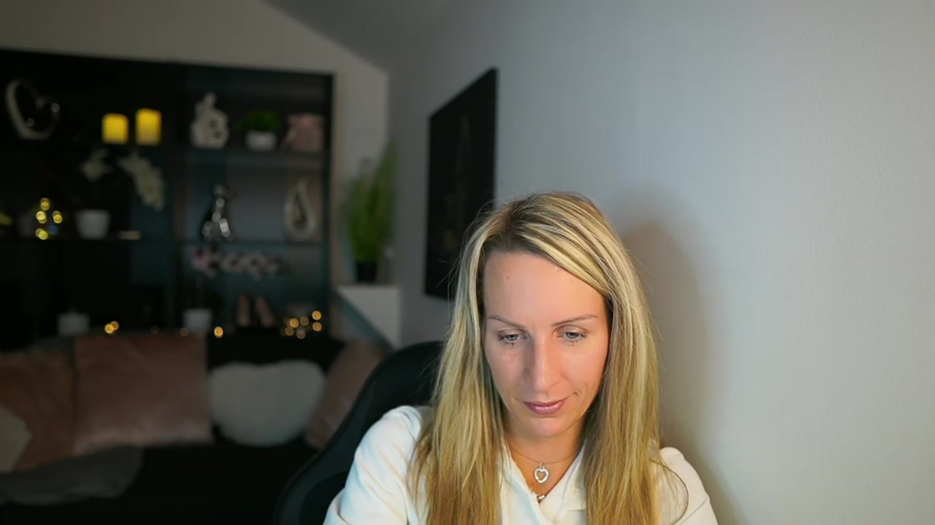 Gallery image thumbnail from Nikki__Sexx__'s myfreecams stream on, 11/06/2023, 20:27 image 6 of 20