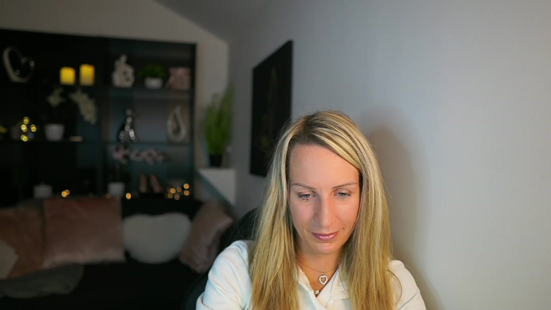 Gallery image thumbnail from Nikki__Sexx__'s myfreecams stream on, 11/06/2023, 20:27 image 7 of 20