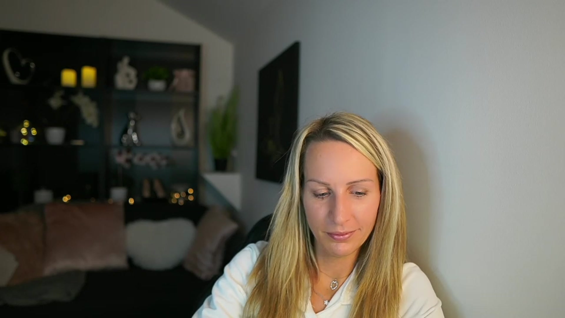 Gallery image thumbnail from Nikki__Sexx__'s myfreecams stream on, 11/06/2023, 20:27 image 16 of 20