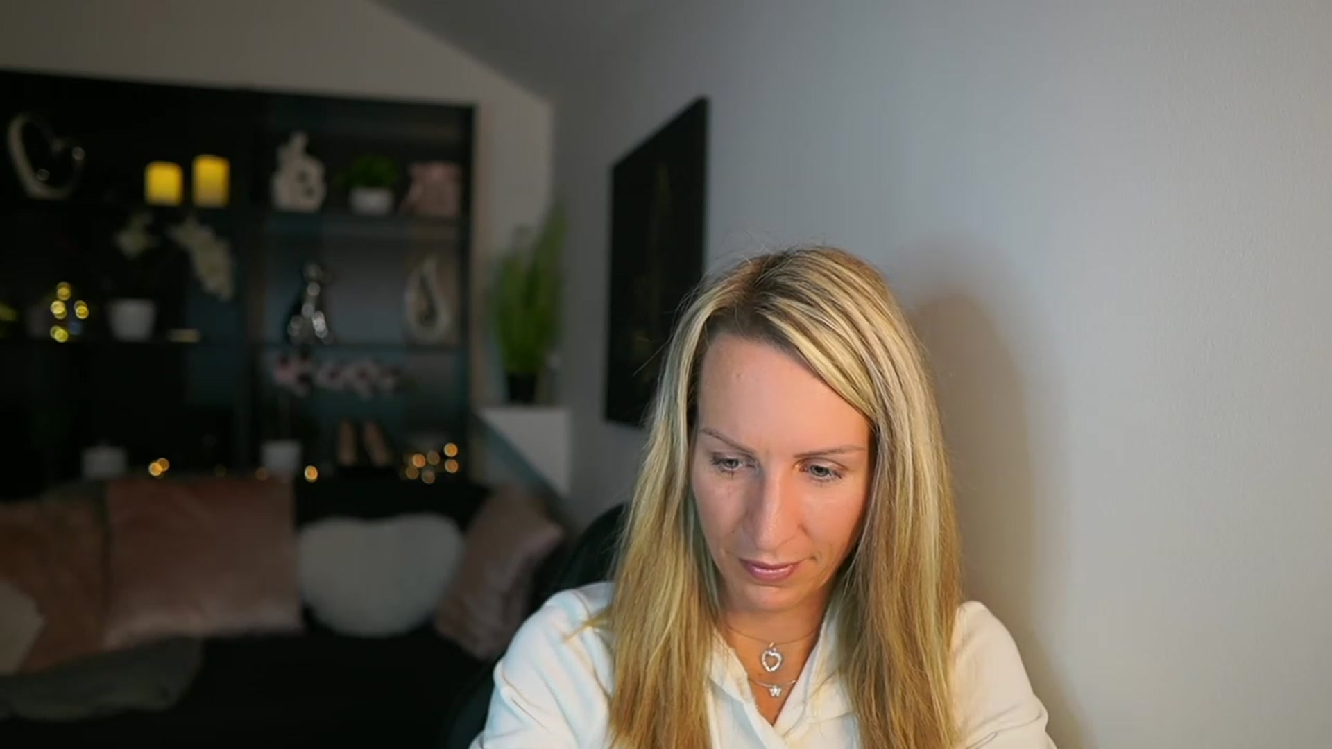 Gallery image thumbnail from Nikki__Sexx__'s myfreecams stream on, 11/06/2023, 20:27 image 10 of 20