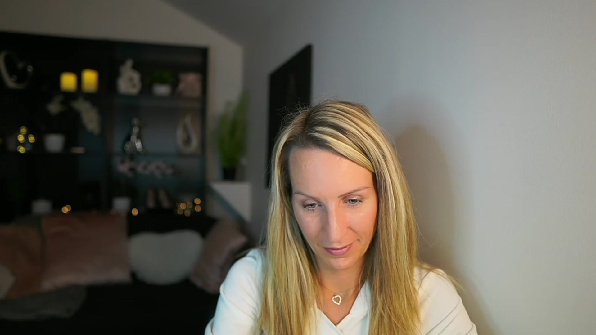 Gallery image thumbnail from Nikki__Sexx__'s myfreecams stream on, 11/07/2023, 24:03 image 6 of 20
